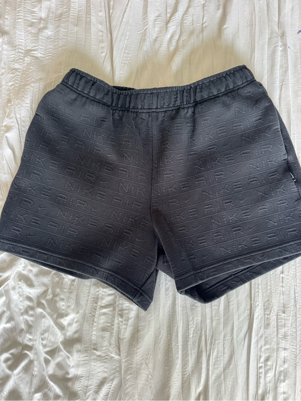 Nike Air Black Textured Logo Athletic Lifestyle Shorts Mens Size L